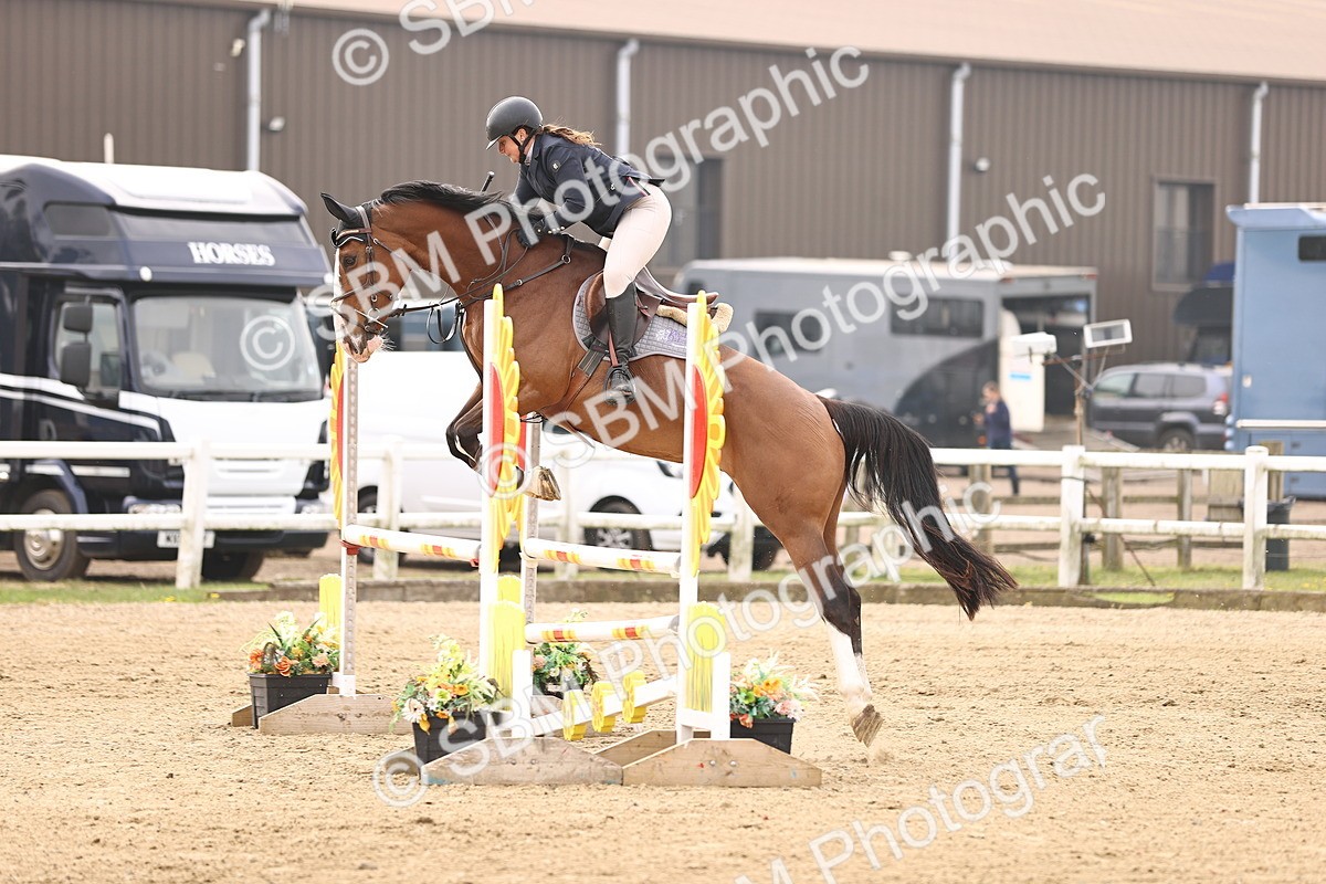  - Class 15 - Senior British novice - 90cm
