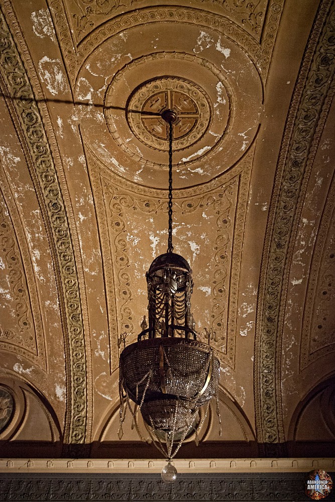 Variety Theatre (Cleveland, OH) | Chandelier - Variety Theatre