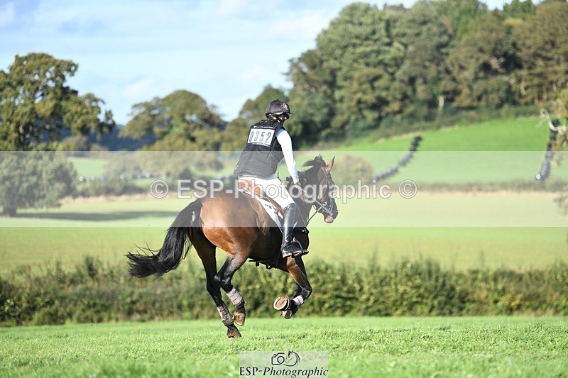 231022-150932-29129 - 352-GREANNANSTOWN.QUARRYMAN.GIRL-Grace.Taylor-XC