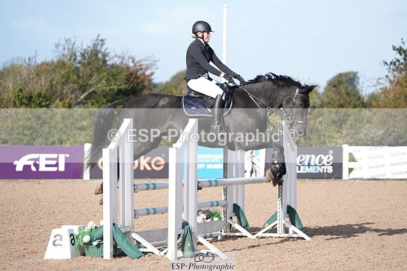 251004-103557-01804 - Cls 15 British Novice and 90cm Open
