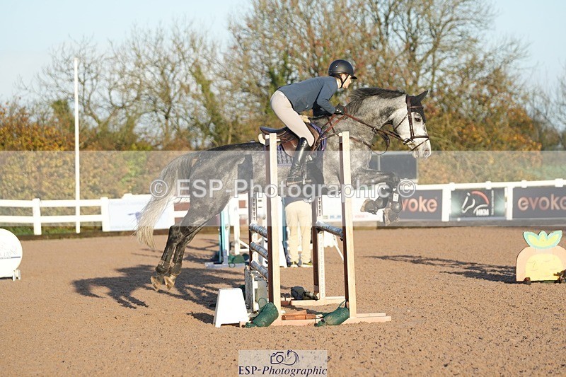 251108-083154-01759 - Cls 9 British Novice and 90cm Open