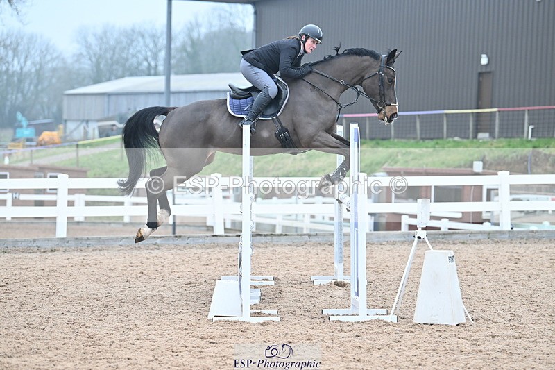 240113A-132325-02179 - Cls 12 Newcomers and 1.10m Open