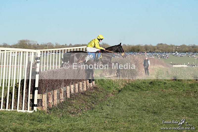PtP 210326 1273 - VWH Cirencester Races 21/03/26
