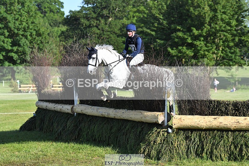 230527-181037-14079 - 172-VELOUMANI_TESS_LY-Aliene_Ruyter-XC