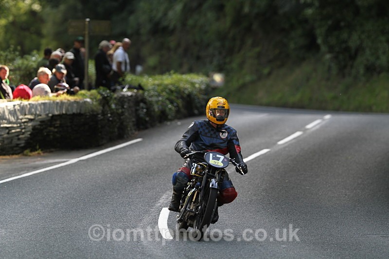 FOM_1311 - Classic TT Lap of honour