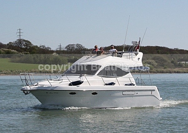 090413 SEA WITCH IMG_2446 - Flybridge Cruisers