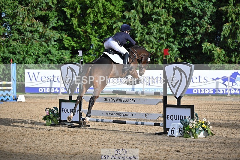 241027-142302-17862 - 505-Abby.James-SNOW.STOPPIN.HIM