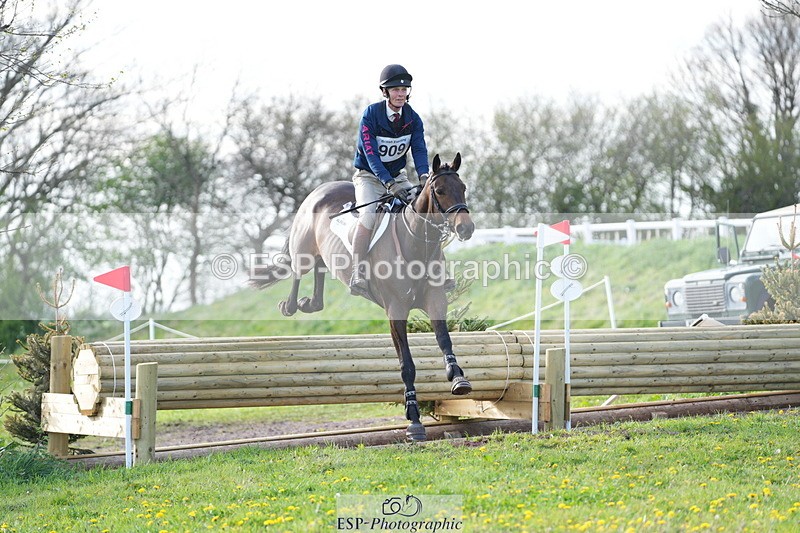 250419-175814-14421 - 909-William.Fox-Pitt-GRANSTOWN.STAR.LOVE