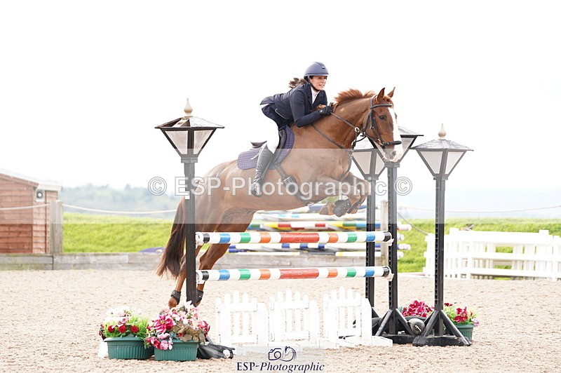 241004A-144100-00773 - Fri 04 Snr Fox & 1.20m Open