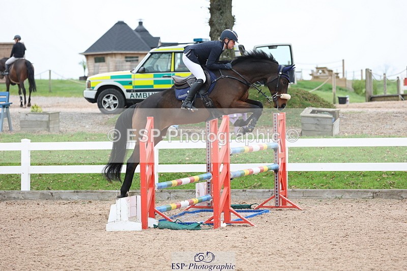 241101A-115059-01523 - FRI Cls 5 Newcomers and 1.10m Open