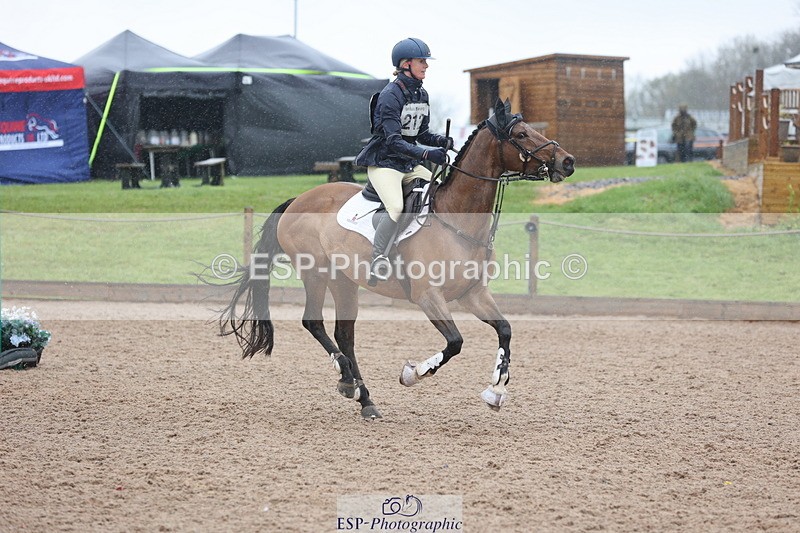 250418-133117-04007 - 212-Lucy.Lloyd-WATERNISH.BRIDLE.LANE