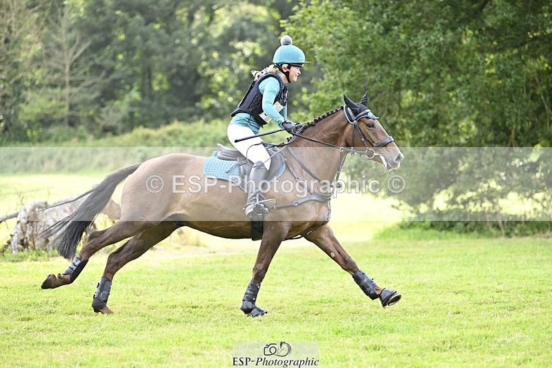 240825X-171218-37686 - 80cm XC 16.30 to 17.30