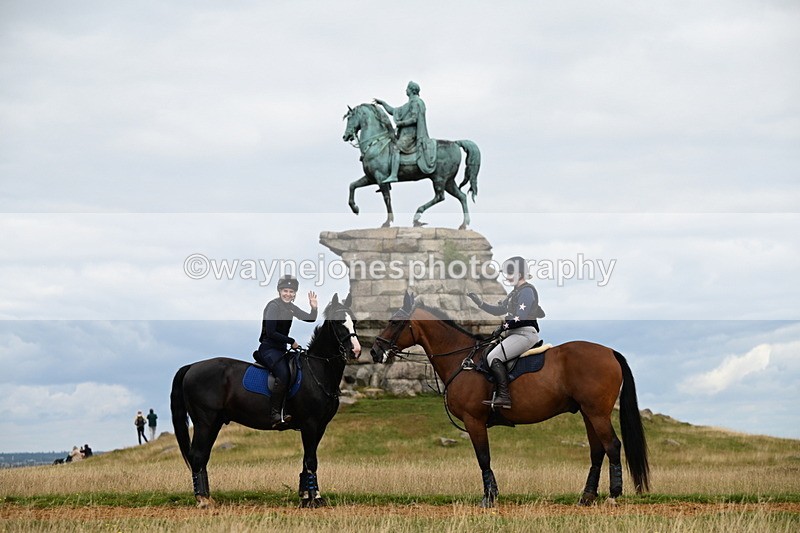 DSC_6364 - Time at Statue 12:17 to 12:44