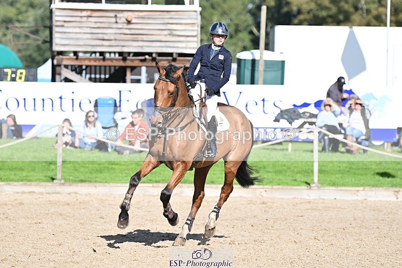 231022-122455-26669 - 330-TRINITY.THANKS.AWFULLY-Imogen.Gloag-SJ