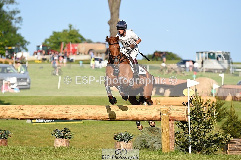 230527-183222-13867 - 181-AMIRO_ISLAND-Harry_Meade-XC