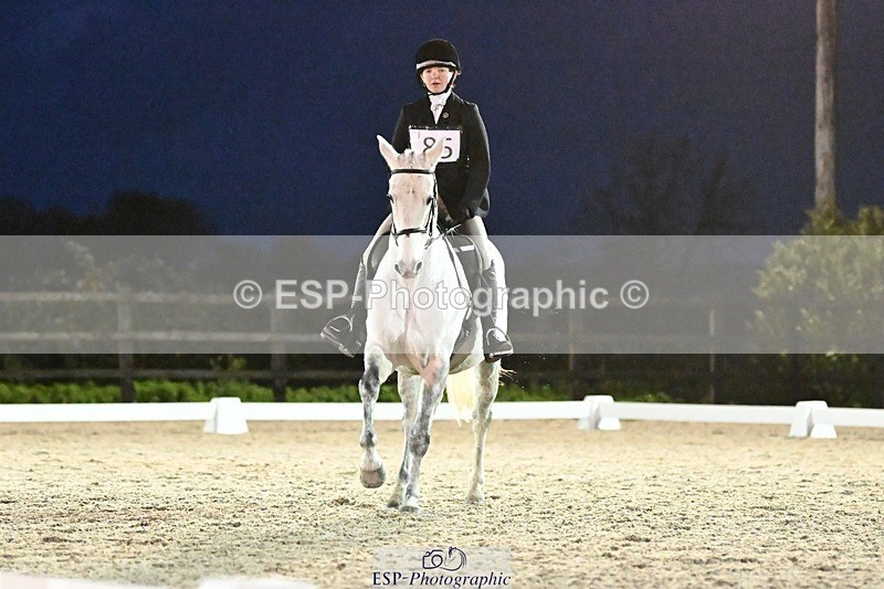 231105-171620-04642 - Cls 5 Novice 27 17.00 to End