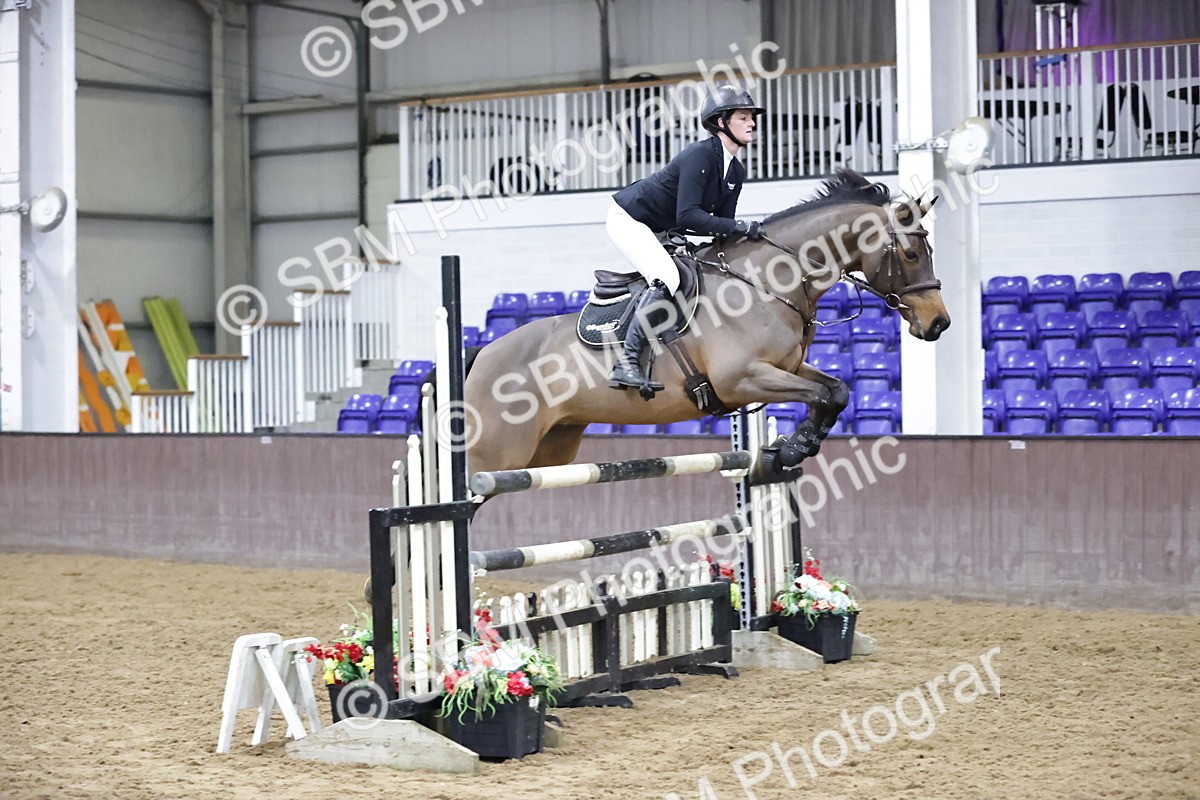 SBM_001219 - Class 4 - Senior Newcomers/ 1.10m Open