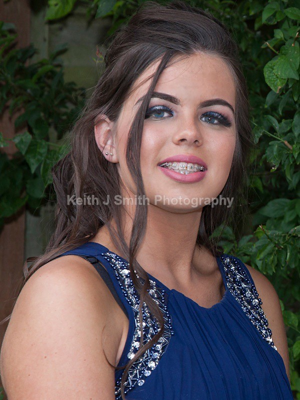 7SKJ0360 2 - Katie Doyle and friends Pre Prom