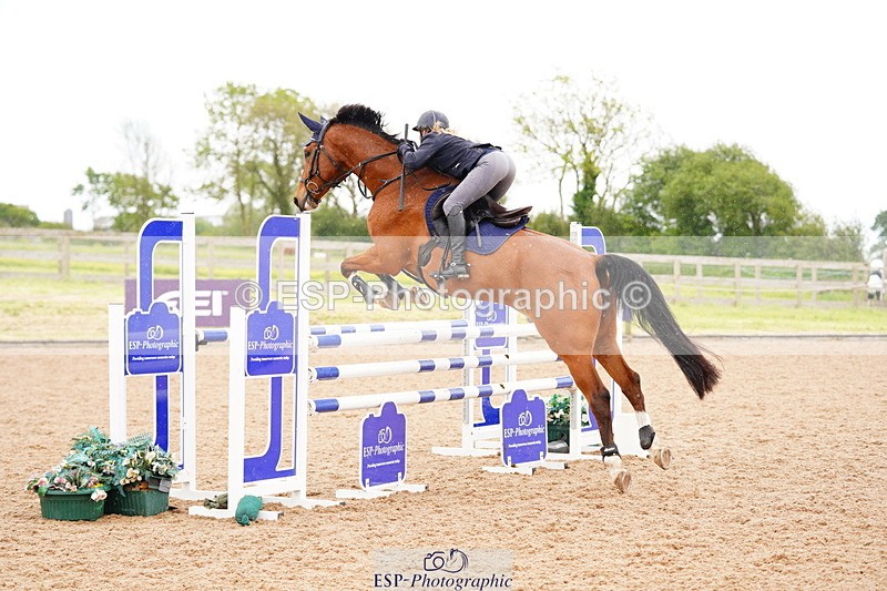 240526A-120558-07947 - Cls 26 Chard Equ 1.05m and 1.10m Grand Prix