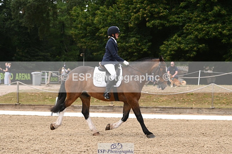 250719A-120122-04529 - 026-Carol.Quantrill-Cormoy.Lad