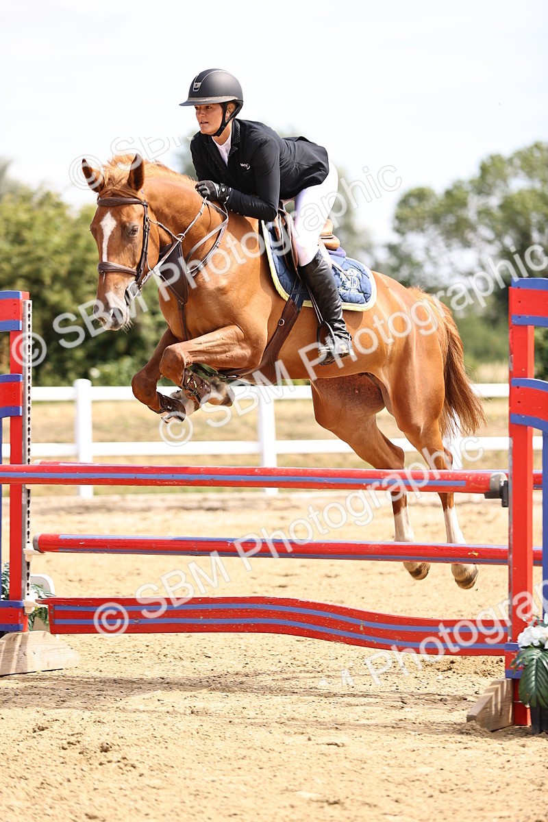 SBM_009958 - Class 8 - Senior Newcomers - 1.10  Open