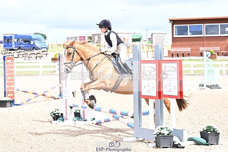 250729-143713-00017 - Clear Round and 60cm