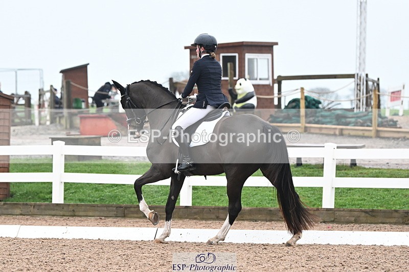 240217A-114444-02413 - 161-Katie.Warner-Active.Nuvalari