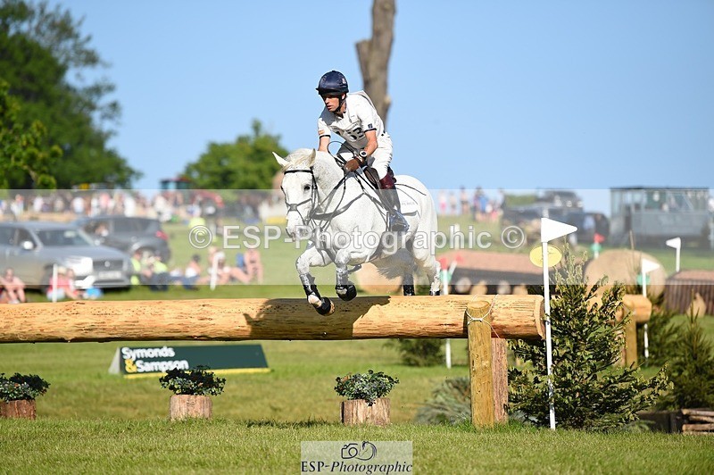 230527-175022-13651 - 163-UVERA_Z-Harry_Meade-XC