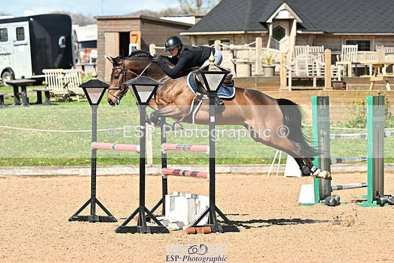 250416-152442-01719 - Cls 6 Foxhunter and 1.20m