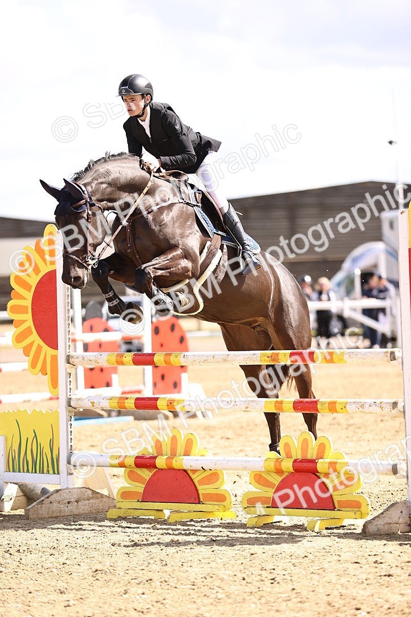 SBM_004355 - Class 17 - Senior Newcomers - 1.10m