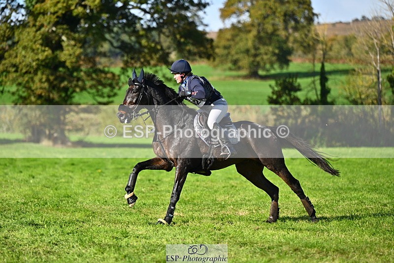 251025A-125420-19305 - F-452-Suzy.Stoneman