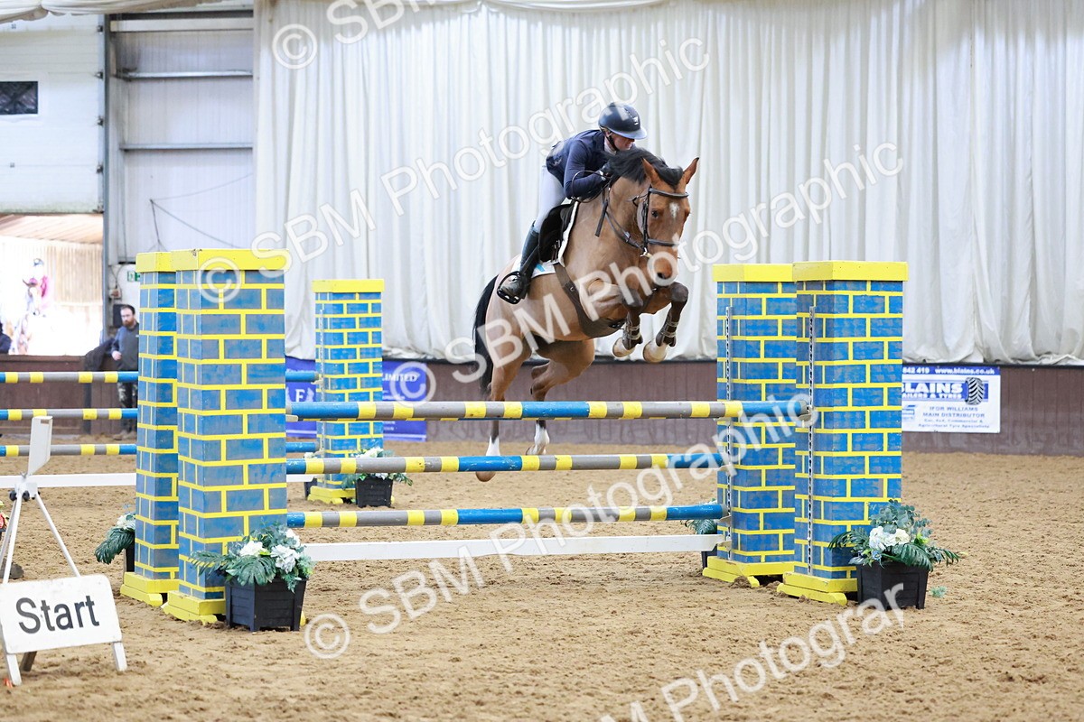 SBM_003870 - Class 11 - Senior Newcomers/ 1.10m Open