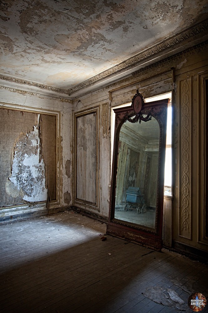 The Abandoned Palace Theatre in Bridgeport, CT