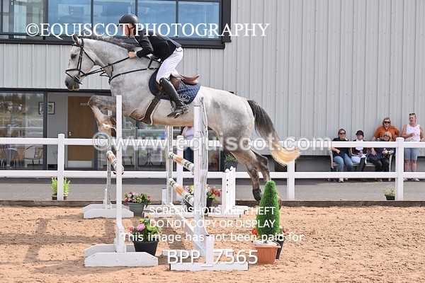 BPP_7565 - CLASS 15 FRI Senior 1.05m Open