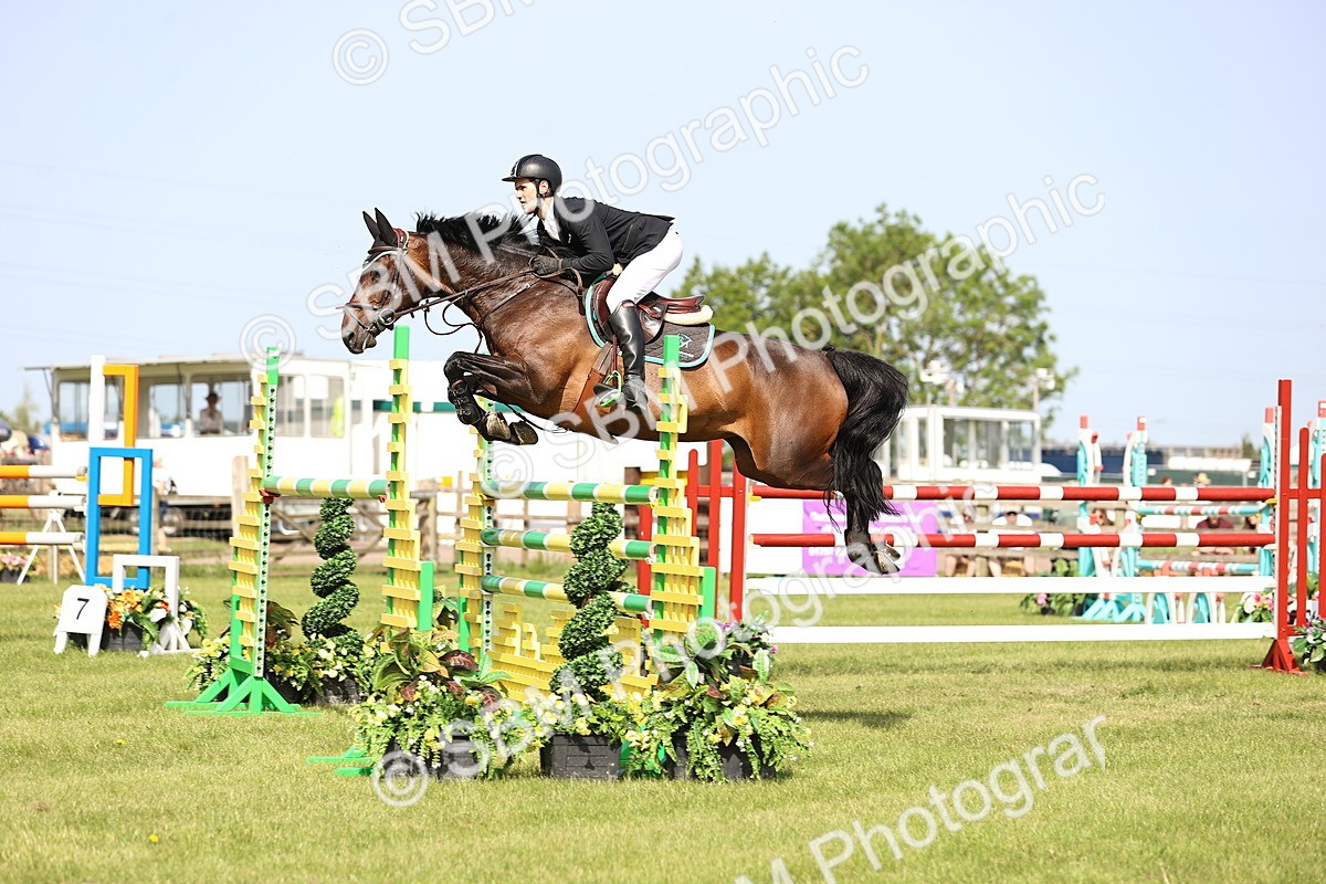 SBM_01553 - Class 200 - Martin Grant Homes Welcome Stakes 1.25m Open