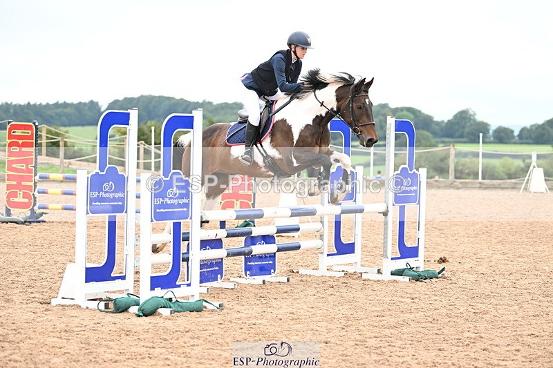 240908A-125843-03842 - Cls 15 U21 Intro 90cm-1.00m  Team Comp