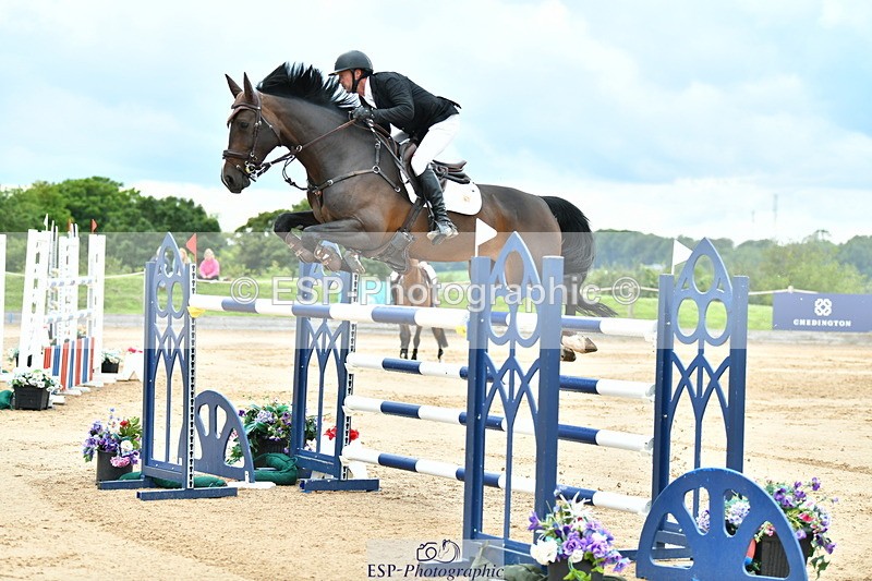 230720A-150100-03662 - Cls 9, 2 Star Big 1.40m Start to break