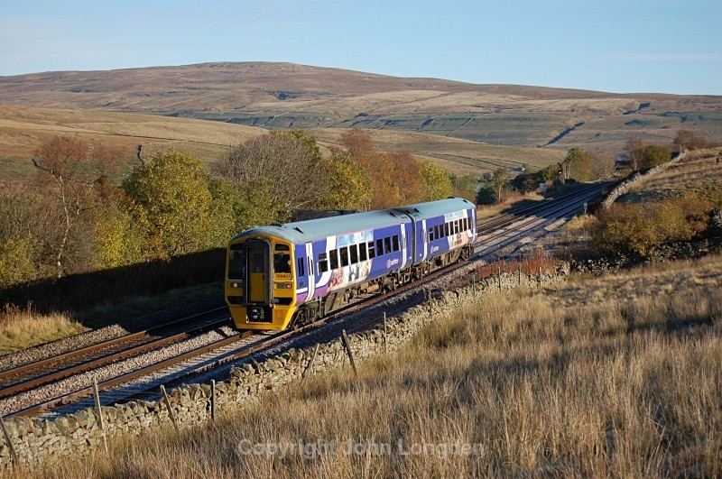 25.10.10 - 158907 08.53 Carlisle - Leeds, Garsdale Troughs - Garsdale Troughs