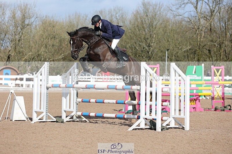 240223A-115809-01019 - Cls 4 Snr 1.05m Open