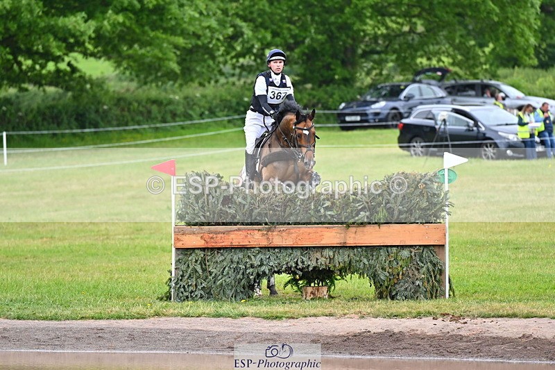 250524A-130401-10775 - B-367-Tom.Grant-QUID