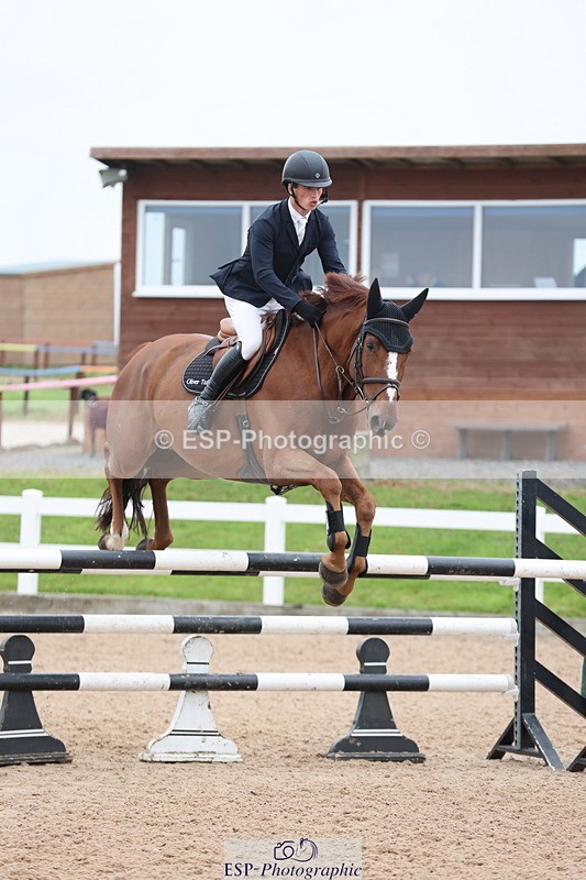 241101A-112129-01332 - FRI Cls 5 Newcomers and 1.10m Open