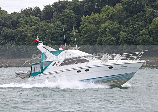 090613 NEPTUNE IMG_0121 - Flybridge Cruisers