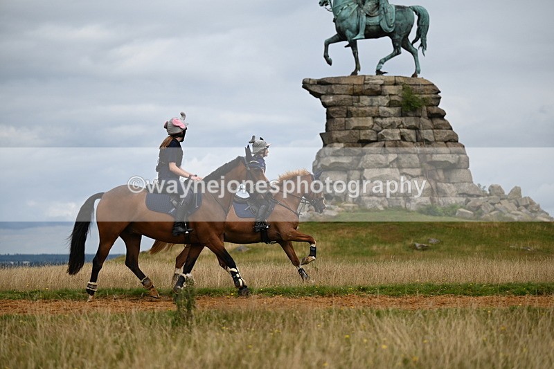 DSC_6052 - Time at Statue 12:17 to 12:44