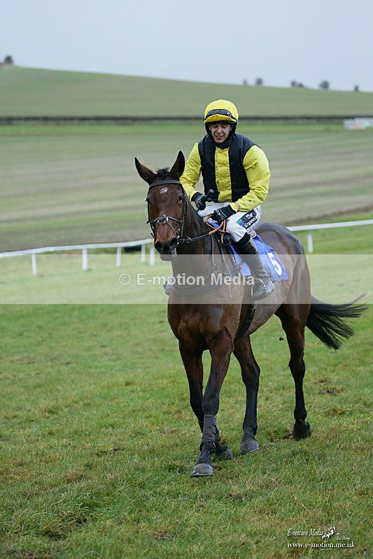 PtP 121221 353 - Barbury International Point-to-Point 112/12/2021