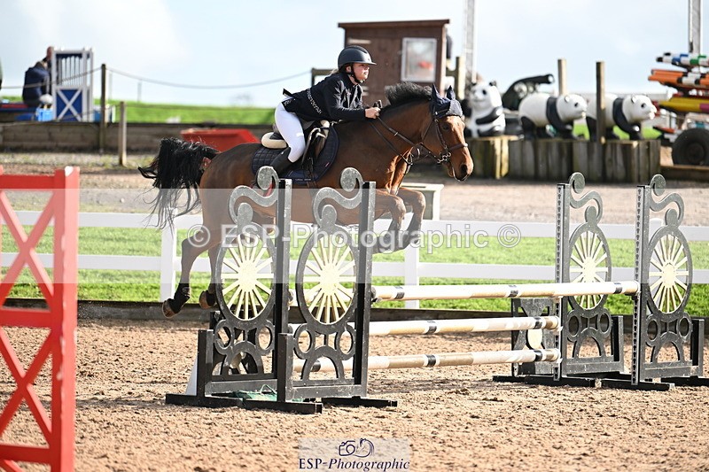 241026A-114751-00785 - SAT Cls 8 Pony Discovery and 90cm Open