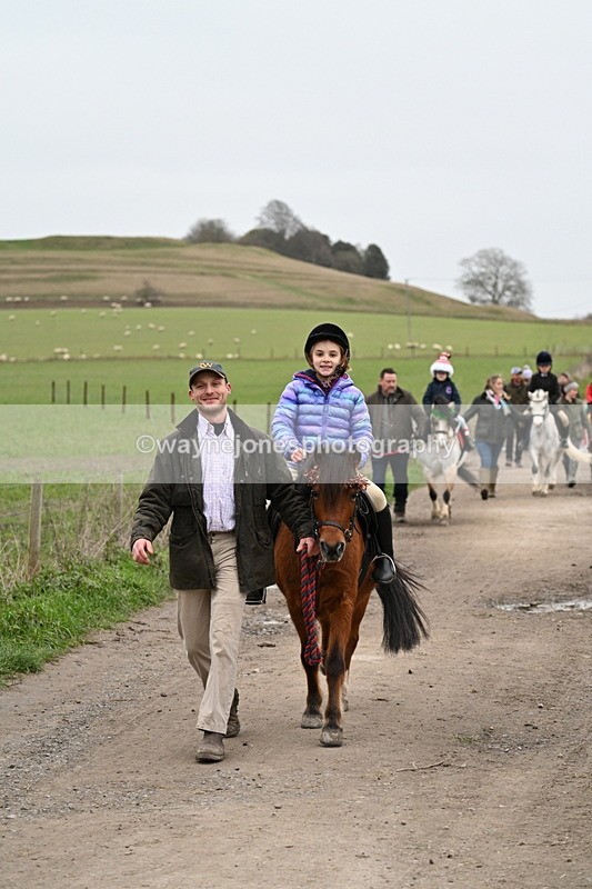 WJ7_1317 - Walk Home