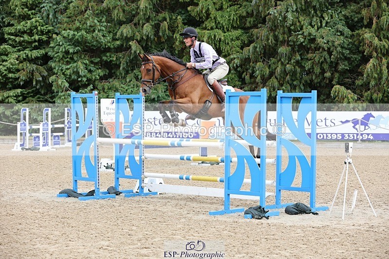 250803A-135044-14410 - P-711-William.Fox-Pitt-CUSCO