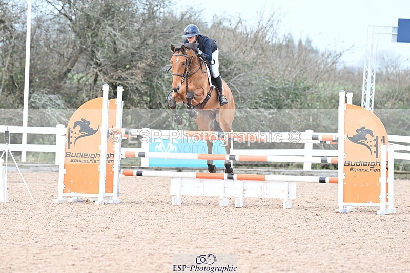 231208A-132507-00889 - Cls 6 Foxhunter & 1.20m Open