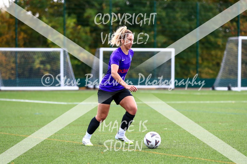 1DX20419 - 2025-10-05 FC Abbey Meads Ladies V Purton  Kingsdown FC Ladies