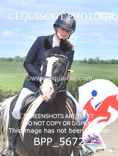 BPP_5672 - CLASS 24 SUN Senior BritiNovice/ 90cm Open